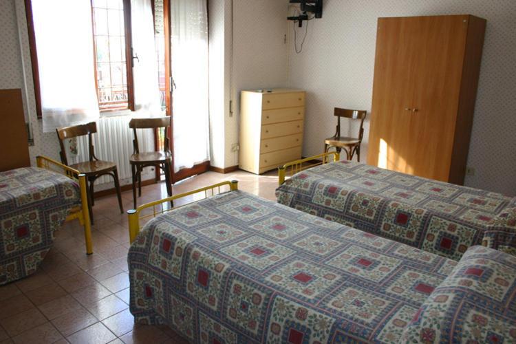 Albergo Anna Ciampino Buitenkant foto